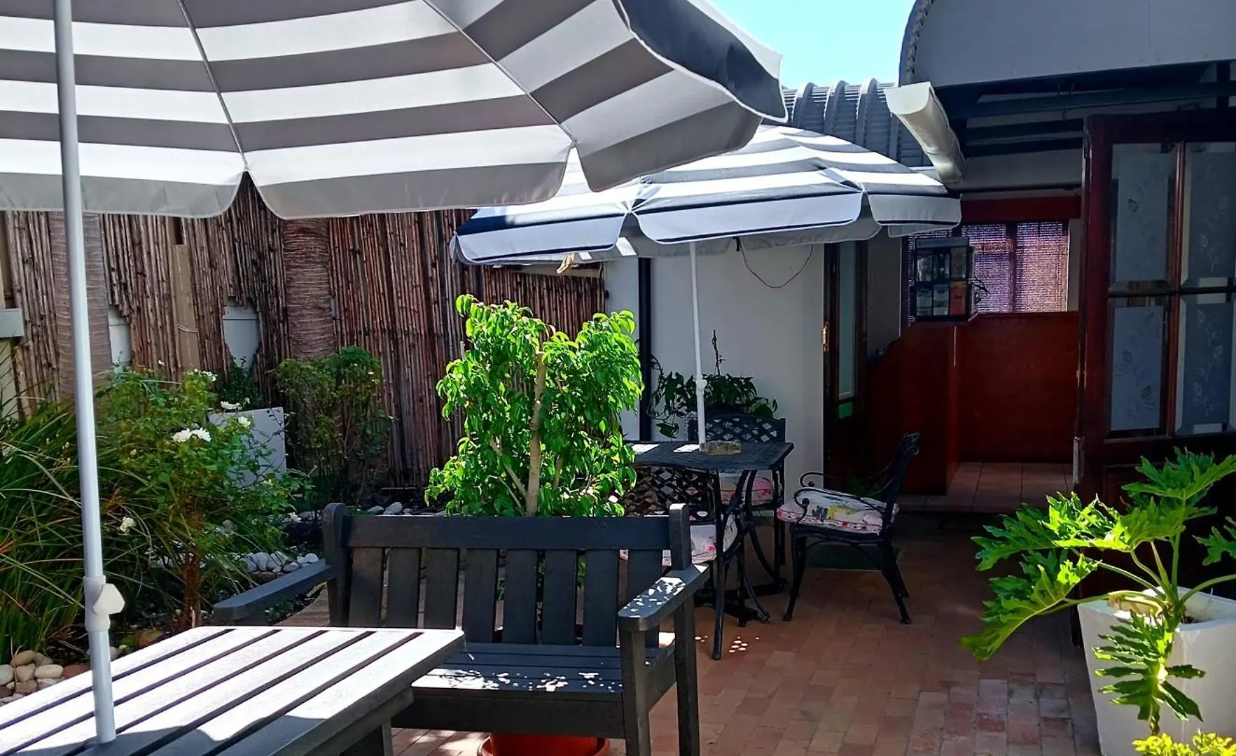 Le Bay Lodge Gordons Bay