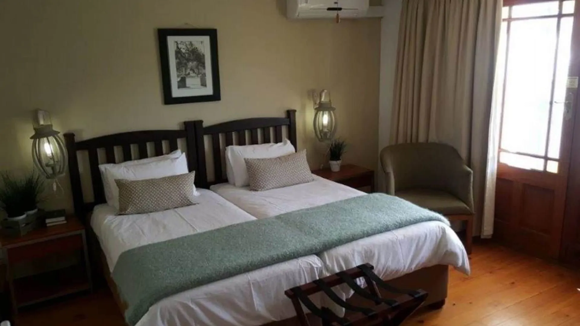 Le Bay Lodge Gordons Bay